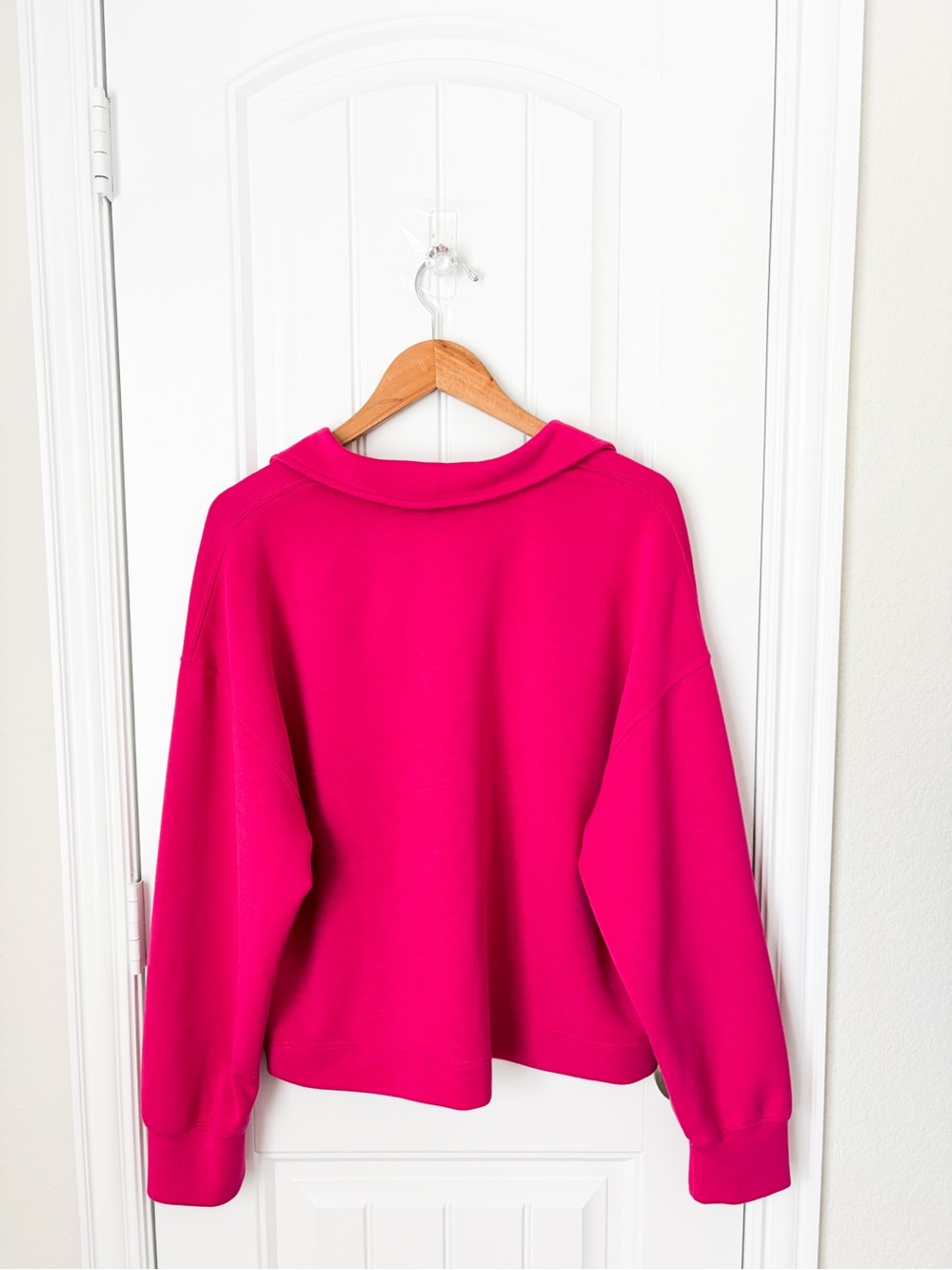 Industry Collared V-Neck Pullover Top Long Sleeve Size XL - Picture 2 of 2